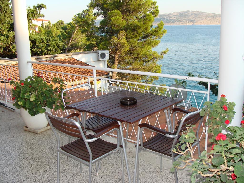Apartment Buco Starigrad Paklenica Bilik gambar